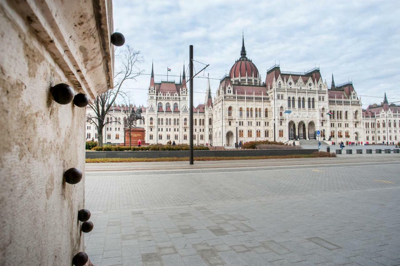 Atlanta Apartment Is In The Heart Of Budapest — Photos 3